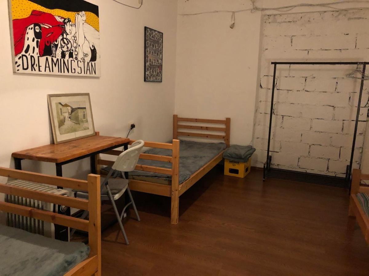 Udabno Hostel מראה חיצוני תמונה